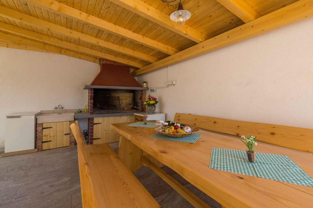 Holiday Home In Grizane 39285 Kültér fotó