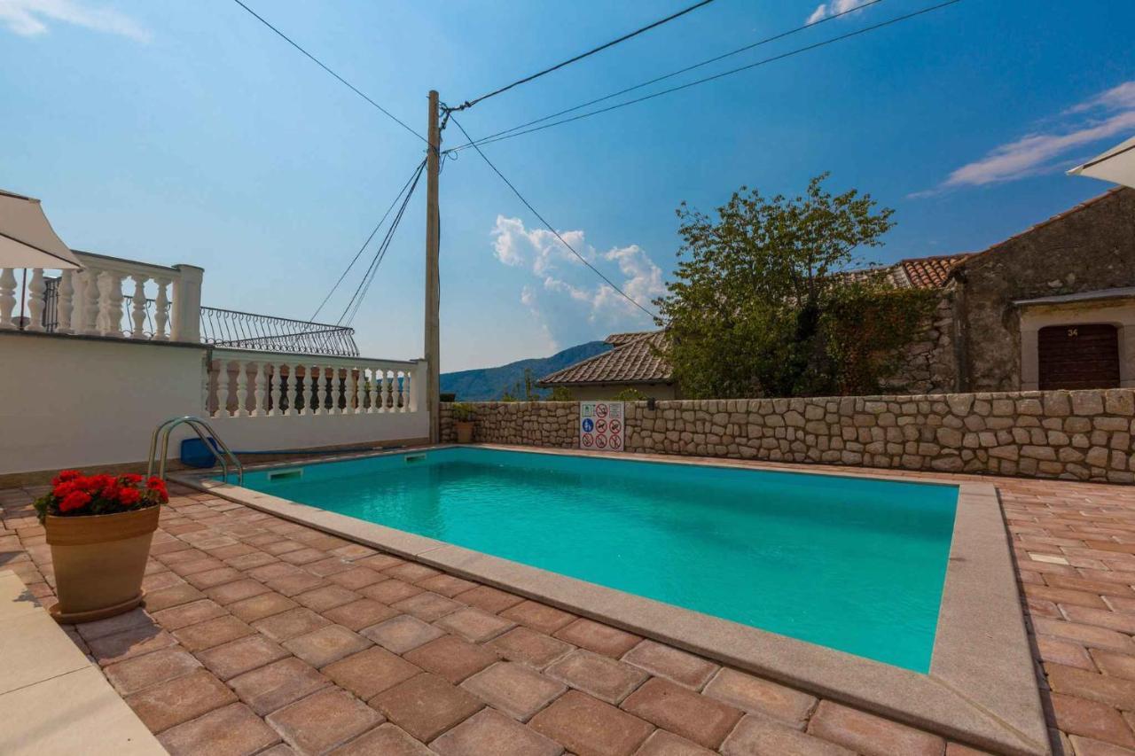 Holiday Home In Grizane 39285 Kültér fotó