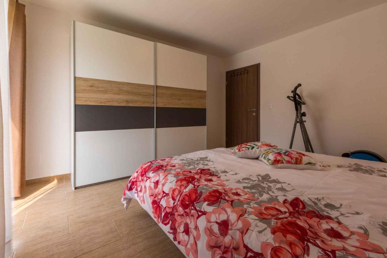 Holiday Home In Grizane 39285 Kültér fotó