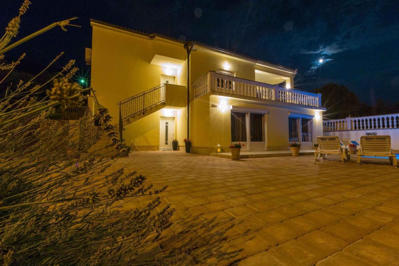 Holiday Home In Grizane 39285 Kültér fotó