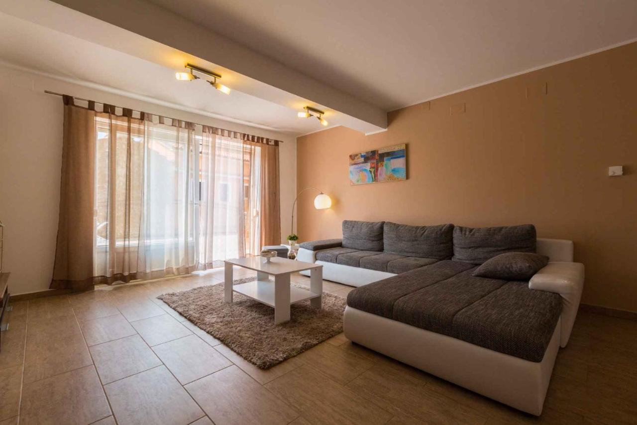 Holiday Home In Grizane 39285 Kültér fotó