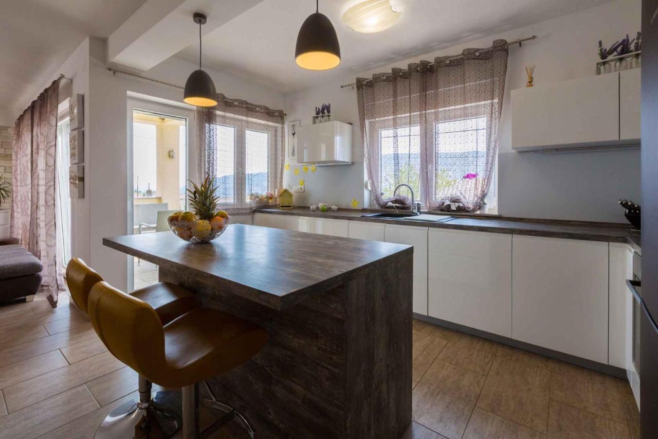 Holiday Home In Grizane 39285 Kültér fotó