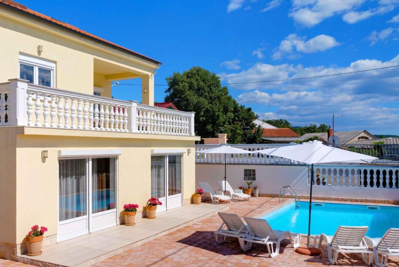Holiday Home In Grizane 39285 Kültér fotó